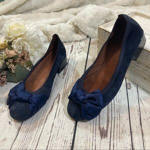 Hispanitas suede ballerina style bow pumps